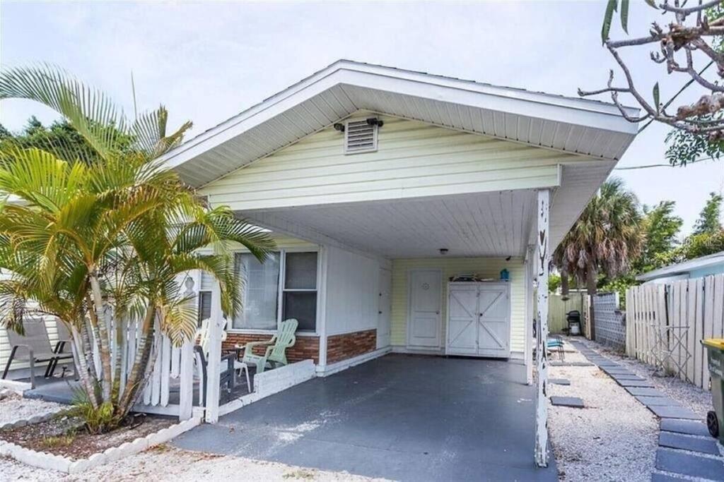 Lovely 1 Bedroom Unit Across From Lido Key Beach Sarasota Exterior photo