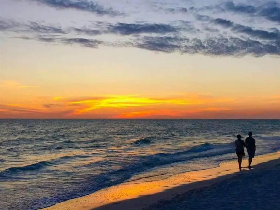 Lovely 1 Bedroom Unit Across From Lido Key Beach Sarasota Exterior photo